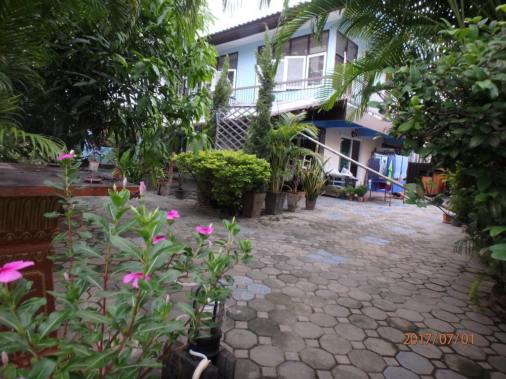 The Blue14 House Chiang Mai Lägenhet Exteriör bild
